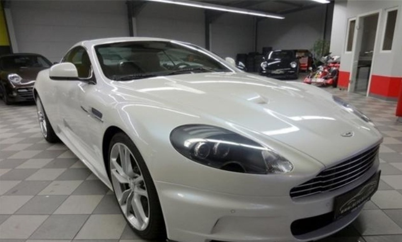 Left hand drive ASTON MARTIN DBS Touchtronic 2+2 